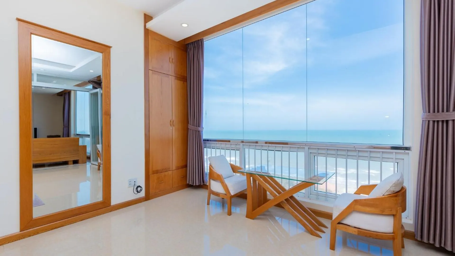 Marvelous Sea View Apartment Vung Tau